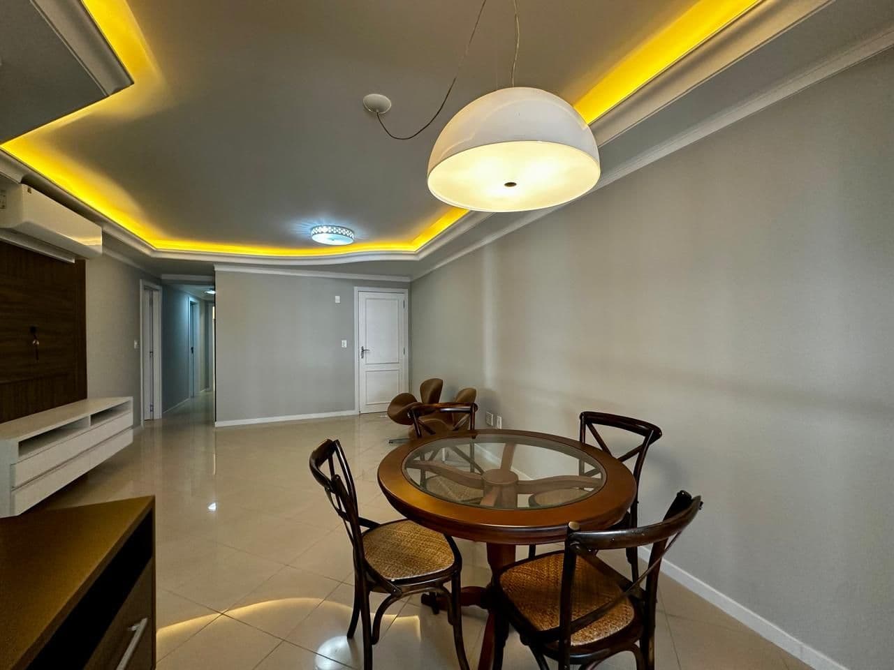 ✨ APARTAMENTO AMPLO A POUCOS METROS DA PRAIA! 🏖️