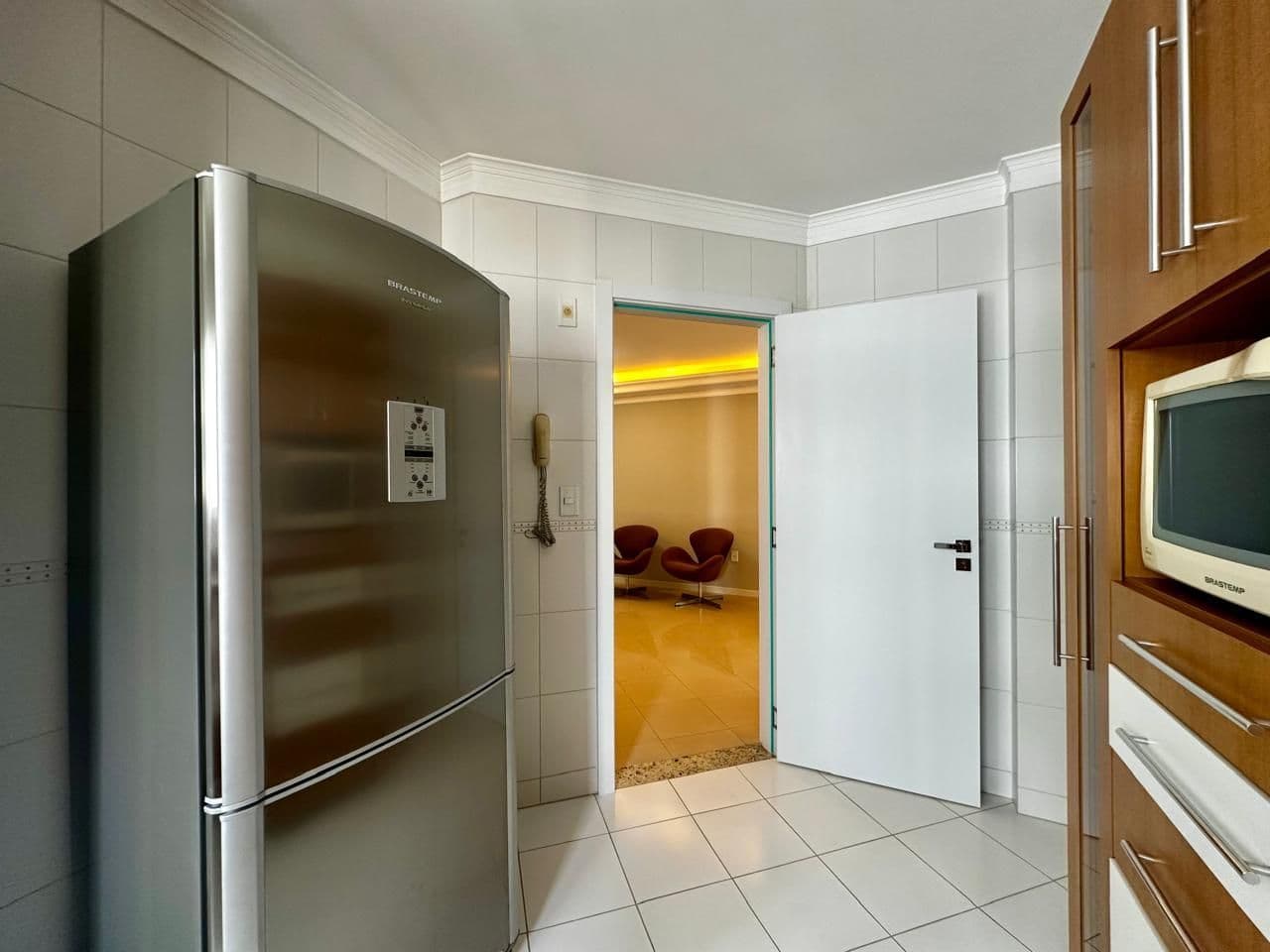 ✨ APARTAMENTO AMPLO A POUCOS METROS DA PRAIA! 🏖️