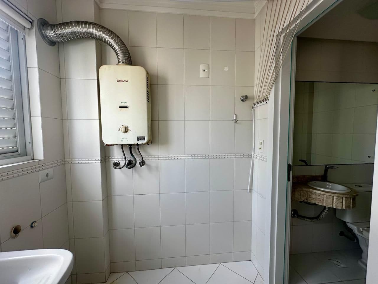✨ APARTAMENTO AMPLO A POUCOS METROS DA PRAIA! 🏖️